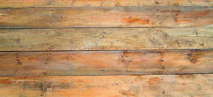 Hoe kunnen houten vloeren worden geëgaliseerd?